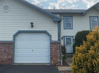 1476 Yorktowne Dr, Lawrence, PA 15055