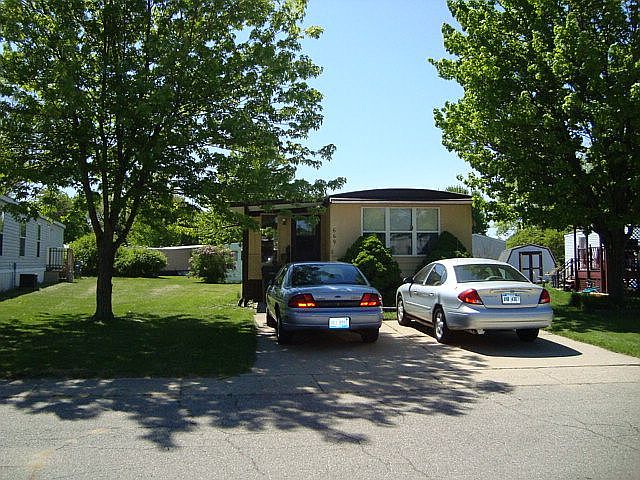 1st image of 669 Fresno Cir SE