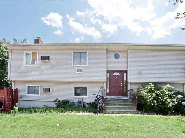 11 Phyllis Drive, Pomona, NY 10970