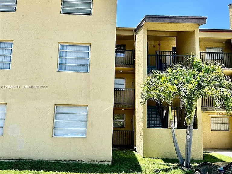 15430 SW 82nd Ln #633 — Photo 27