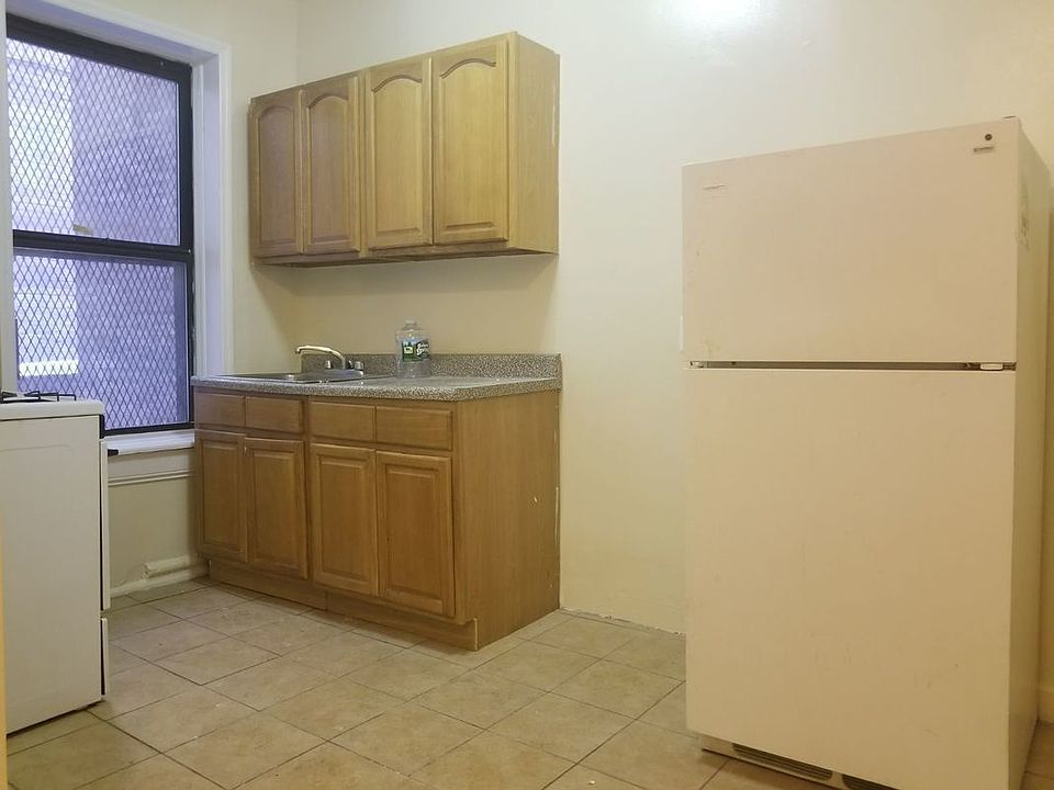 1st image of 1010 President St APT 1D