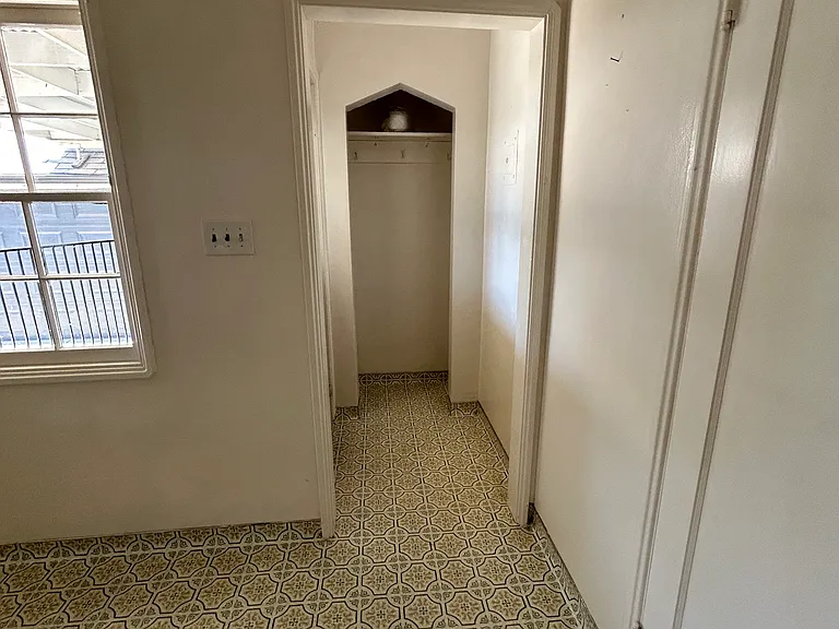 909 S Pleasant Ave — Photo 22