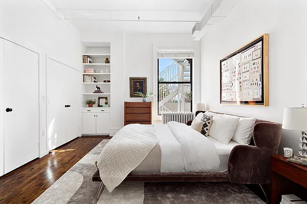 Sold by Compass | media 10