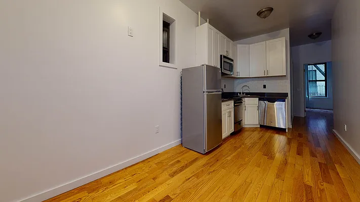 Rented by Bond New York | media 10