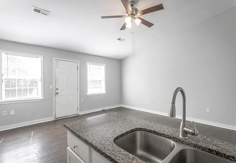 100 Creeks Bend Dr #74 — Photo 5