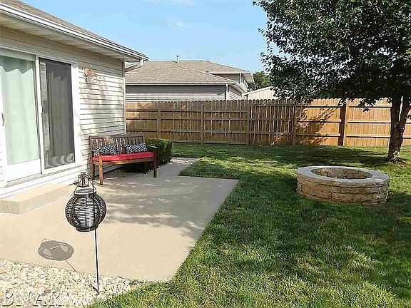 3rd image of 53 Kirkwood Dr