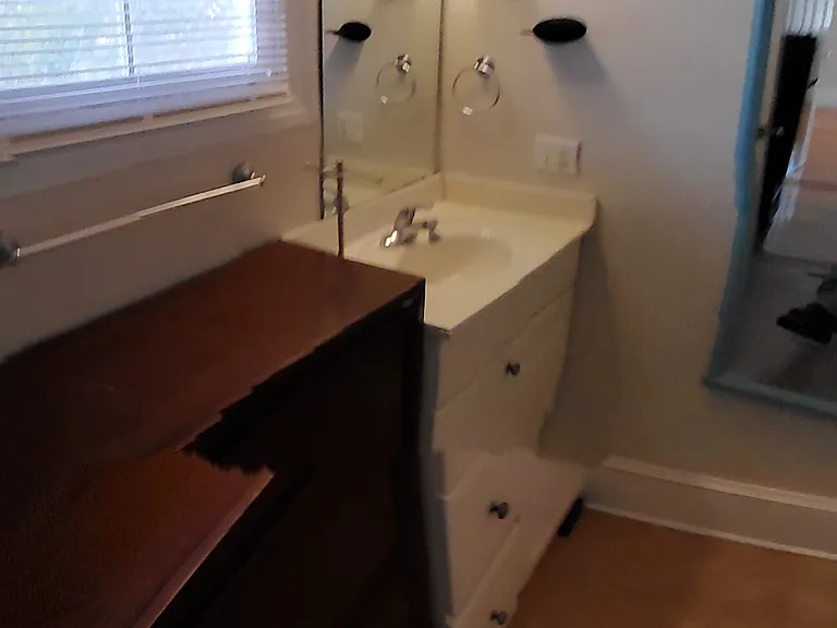 1022 W Market St #35 — Photo 9