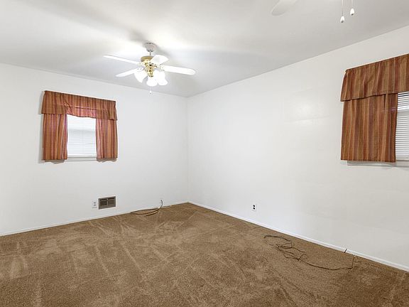 5th image of 1503 Skyline Dr