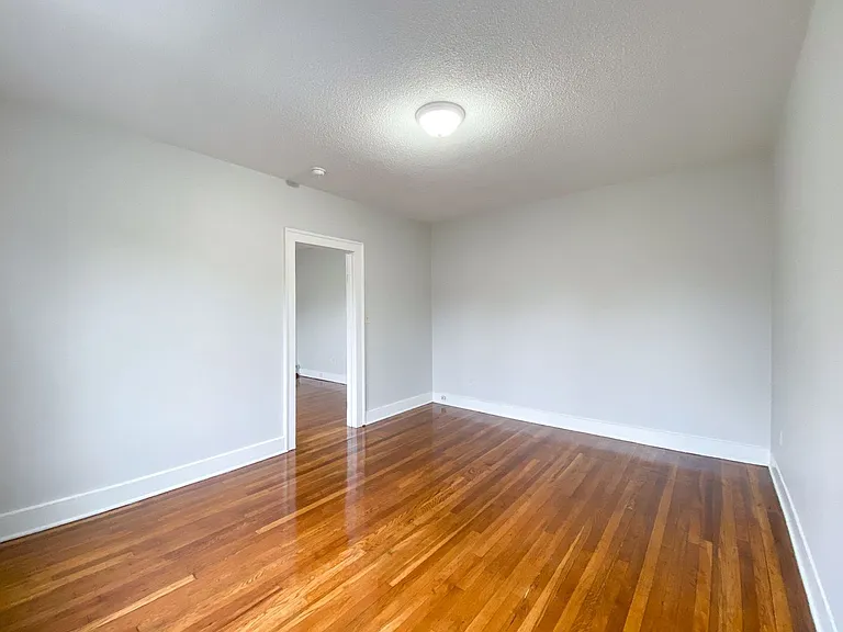 450 Barbour St — Photo 23