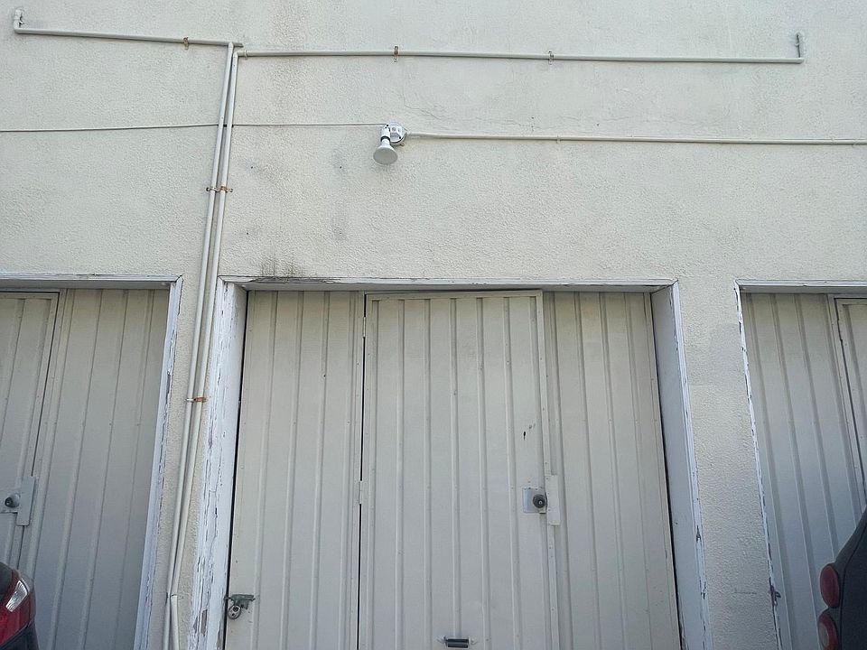 2nd image of 11958 Rochester Ave #0