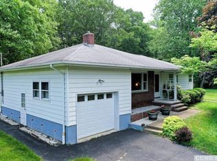 17 Lodge Rd, Saugerties, NY 12477