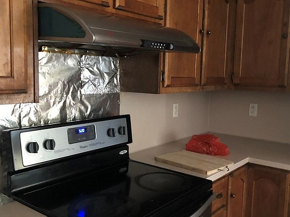 5th image of 107 Pecanwood Pl