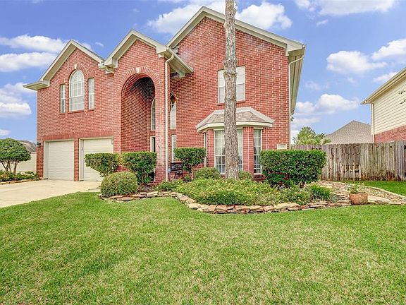 2nd image of 11930 Canyon Rock Ln