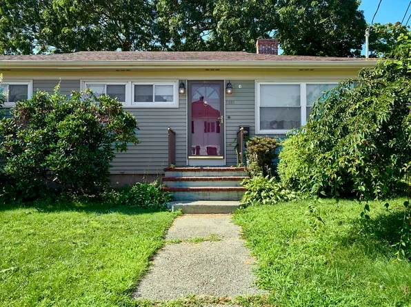 1251 President Ave, Fall River, MA 02720