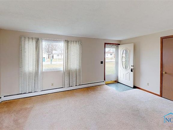 3rd image of 1065 Millbrook Dr