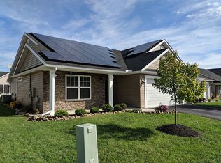 33 Cheval Pl, Falling Waters, WV 25419