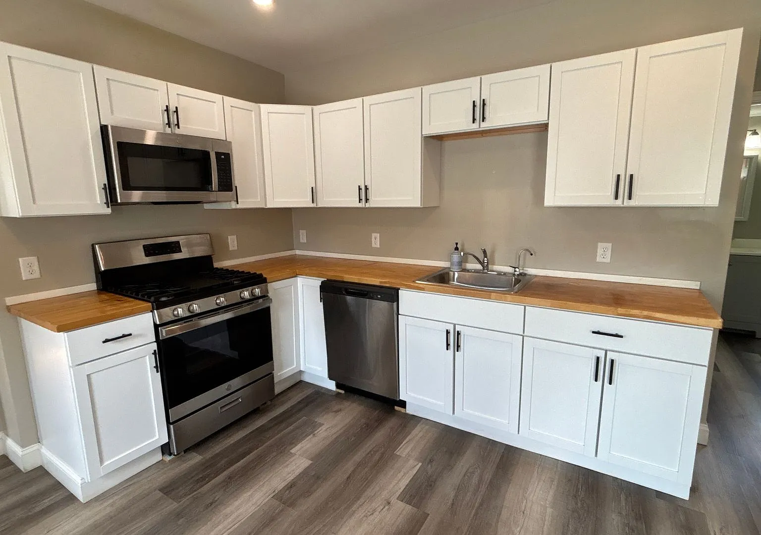 52 Myrtle Ave — Photo 3