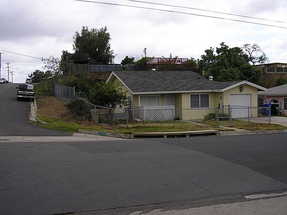 2nd image of 5959 Thorn St