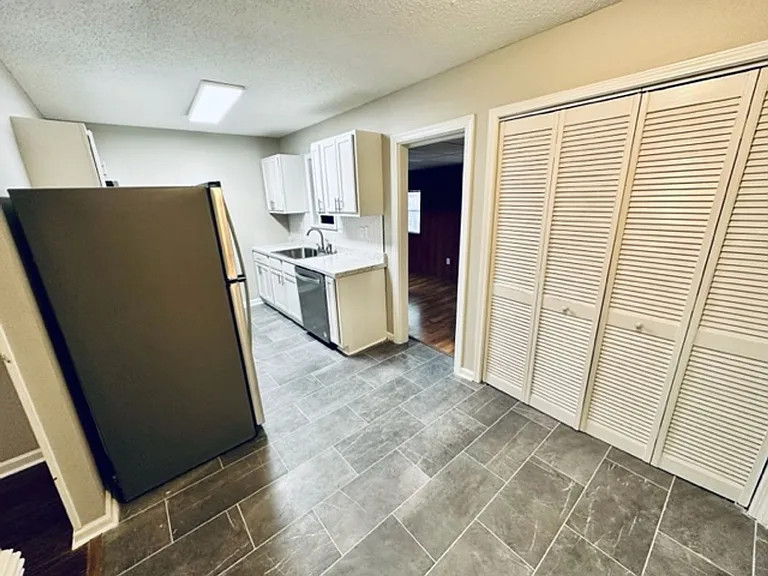6655 Hartford Dr — Photo 5