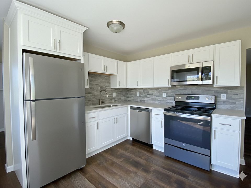 1st image of 275 Kansas Dr