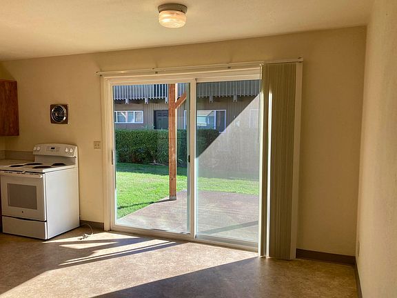 5th image of 1661 Ferry St APT 4
