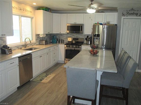 4th image of 2966 Denver Dr