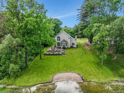 1052 Maple Heights Dr, White Lake, MI, 48386