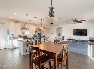 1813 E Grenadine Rd, Phoenix, AZ 85040