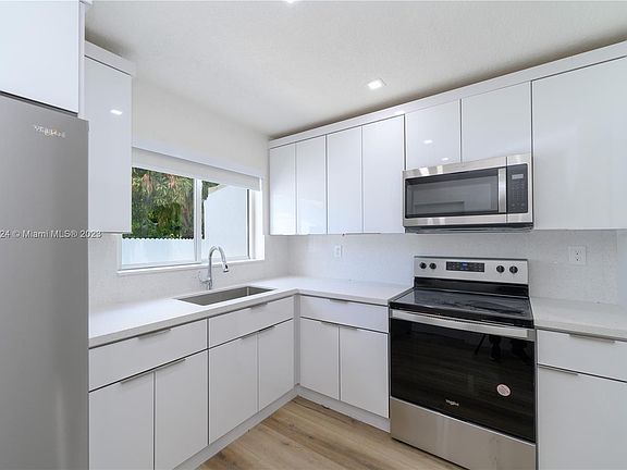 3rd image of 3217 NW 202nd Ln #1