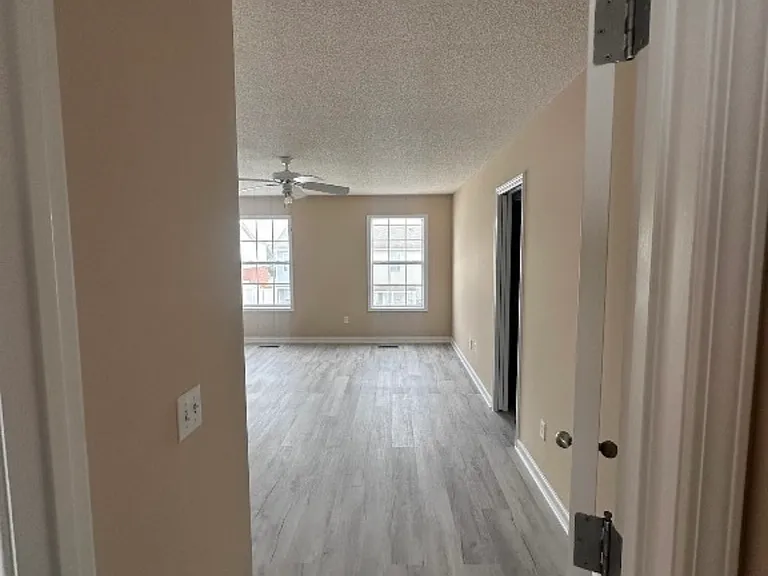 222 Claremont Ave — Photo 15
