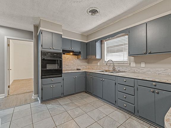 4th image of 1112 Ward Ln