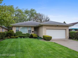3930 W Loyola Ave, Lincolnwood, IL 60712
