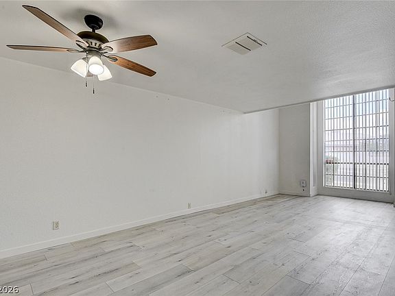 5th image of 6542 Ironbark Ln