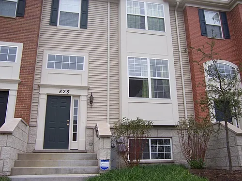 825 Lewisburg Ln Photo 1