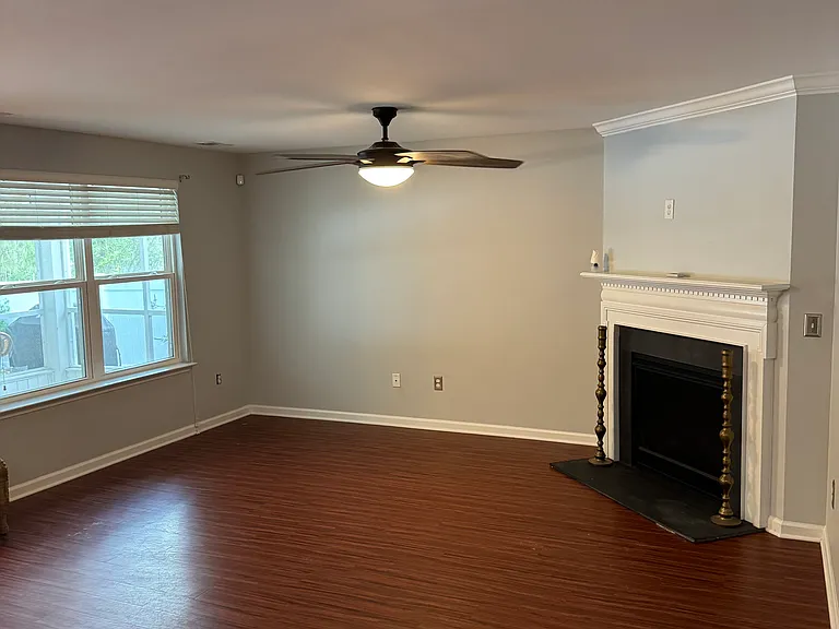 1232 Midtown Village Dr — Photo 7