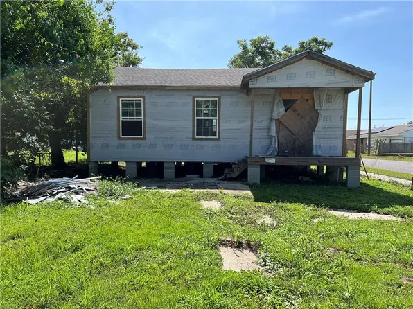 4774 Eastview Dr, New Orleans, LA 70126