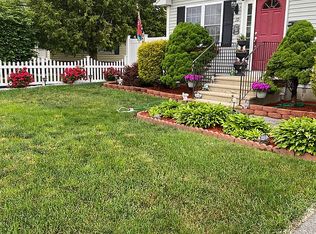 10 Pine Grove St, Pawtucket, RI 02861