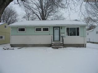 33416 Willowick Dr, Eastlake, OH 44095