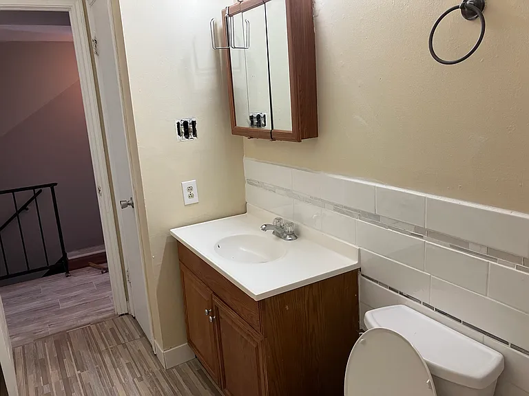 1748 Newport Pl #B — Photo 7