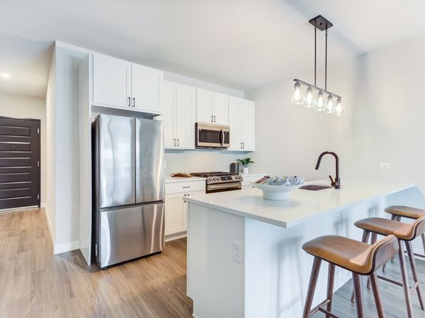 Dash Downers Grove | 926 Maple Ave, Downers Grove, IL