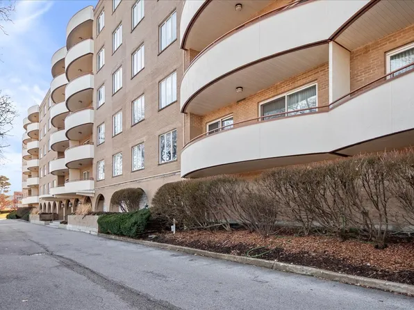6400 N Cicero Ave APT 516, Lincolnwood, IL 60712