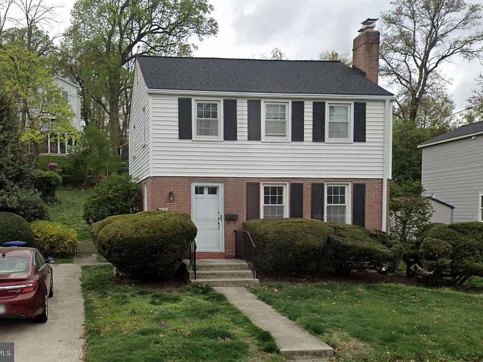1st image of 934 N Longfellow St