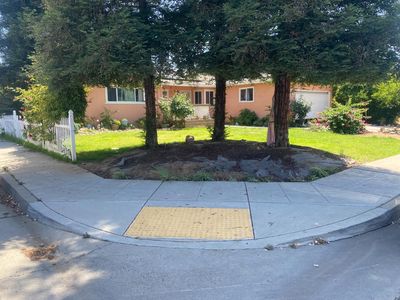 1598 Beverly Ave, Clovis, CA, 93611