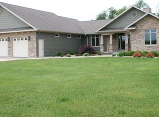 4254 Orchard Hurst Dr, Eau Claire, MI