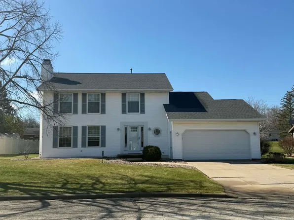 423 Oak St, Denmark, WI 54208