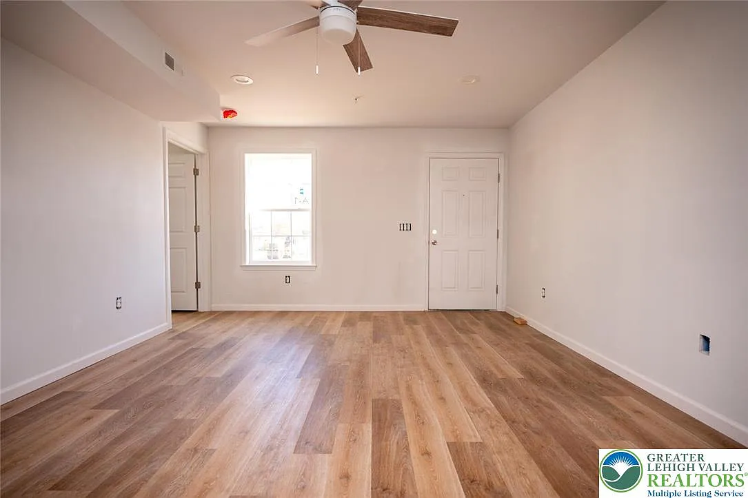 2 bed, 2.0 bath, 1407 sqft, $1,850 — Photo 4