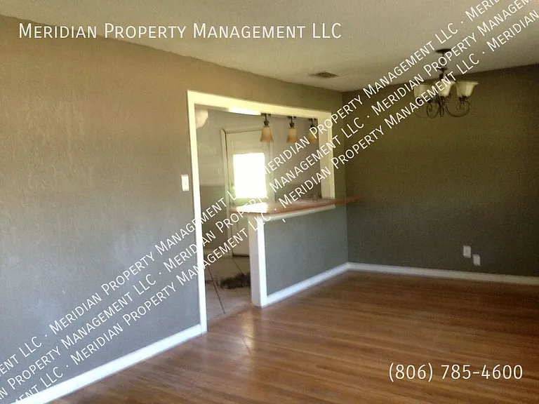 3709 28th St — Photo 2