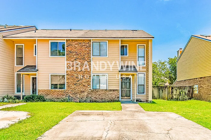 3 bed, 3.0 bath, 1608 sqft, $2,295 — Photo 2