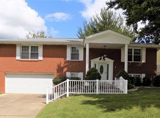 1004 Nancy Dr, O'Fallon, IL 62269