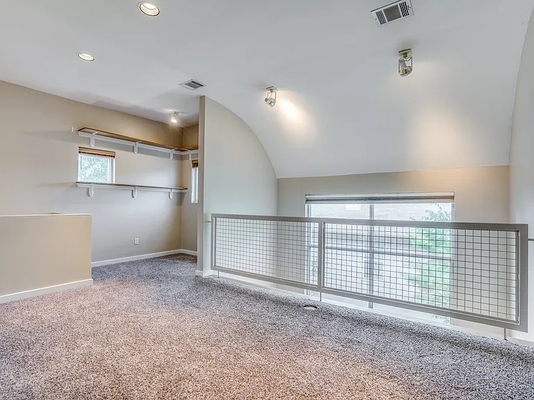 4100 Travis St #8 — Photo 15